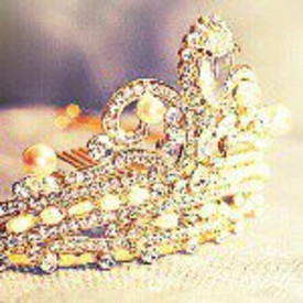 Queen Concurseira