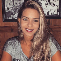 Loyane Neves