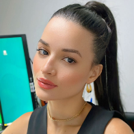 Débora Andrade